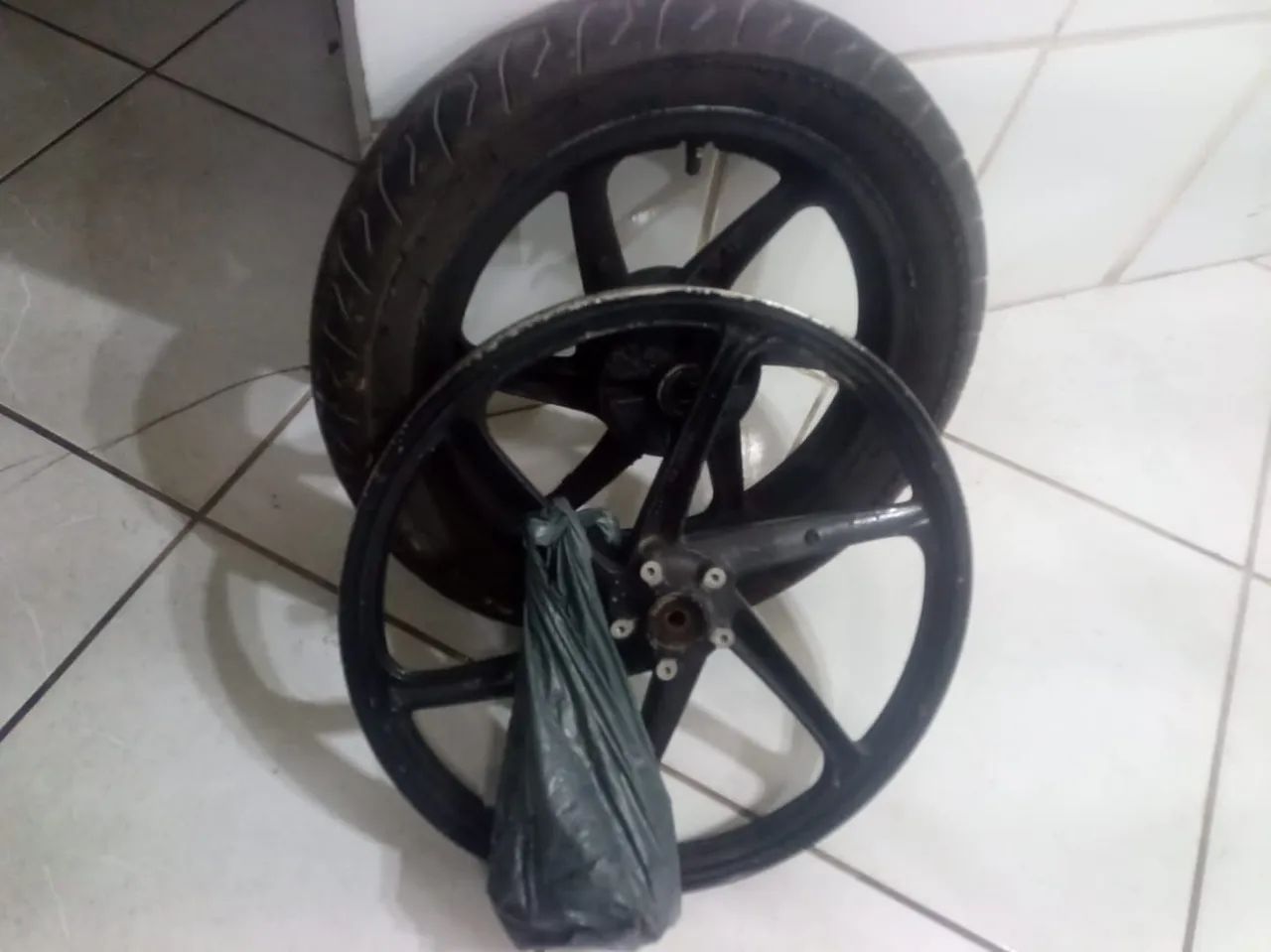 Par de roda e ligamento 