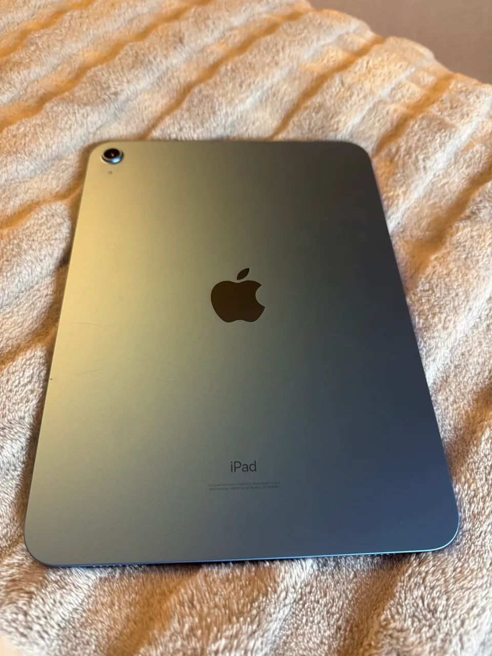 iPad 10 geração 64GB azul + capinha com teclado - Foto 4