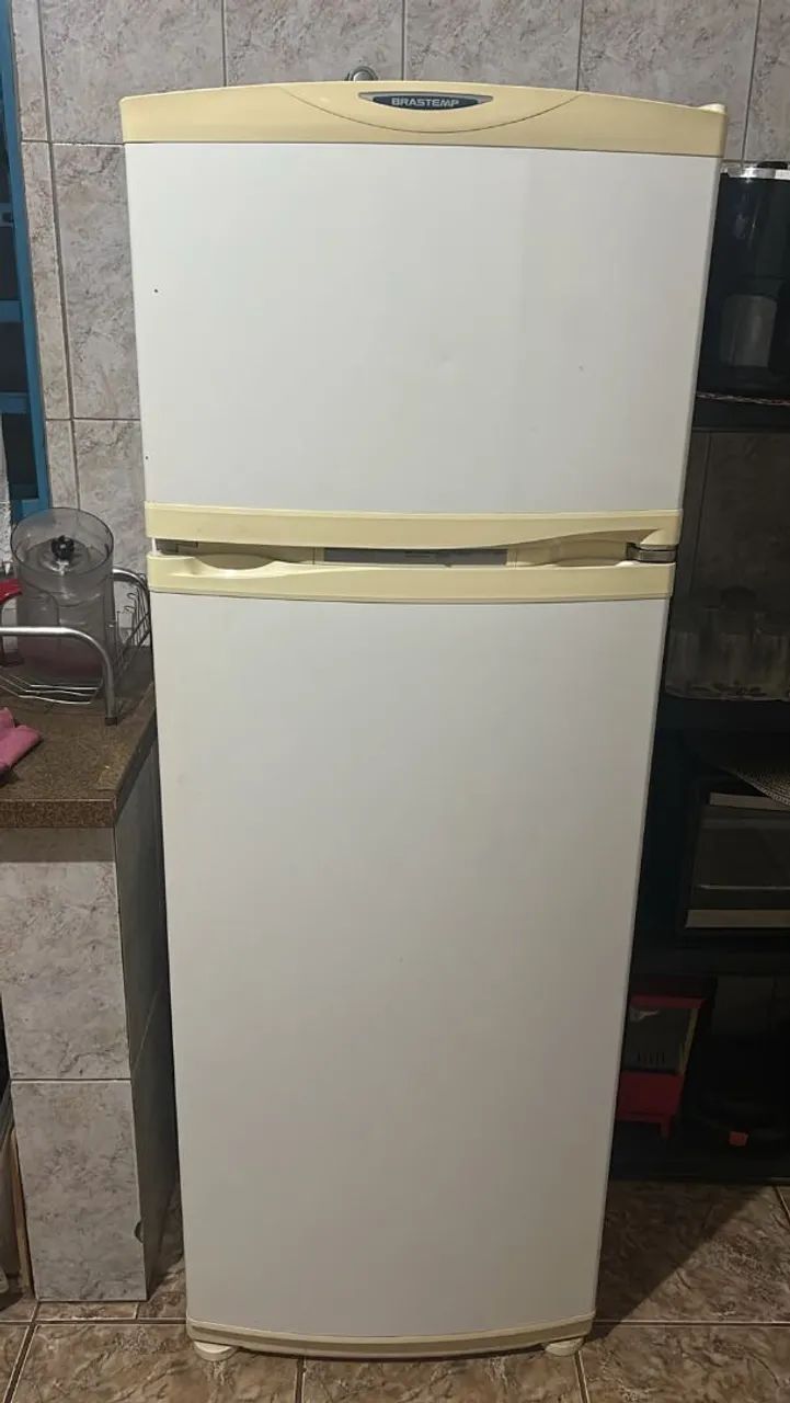 Geladeira branca 