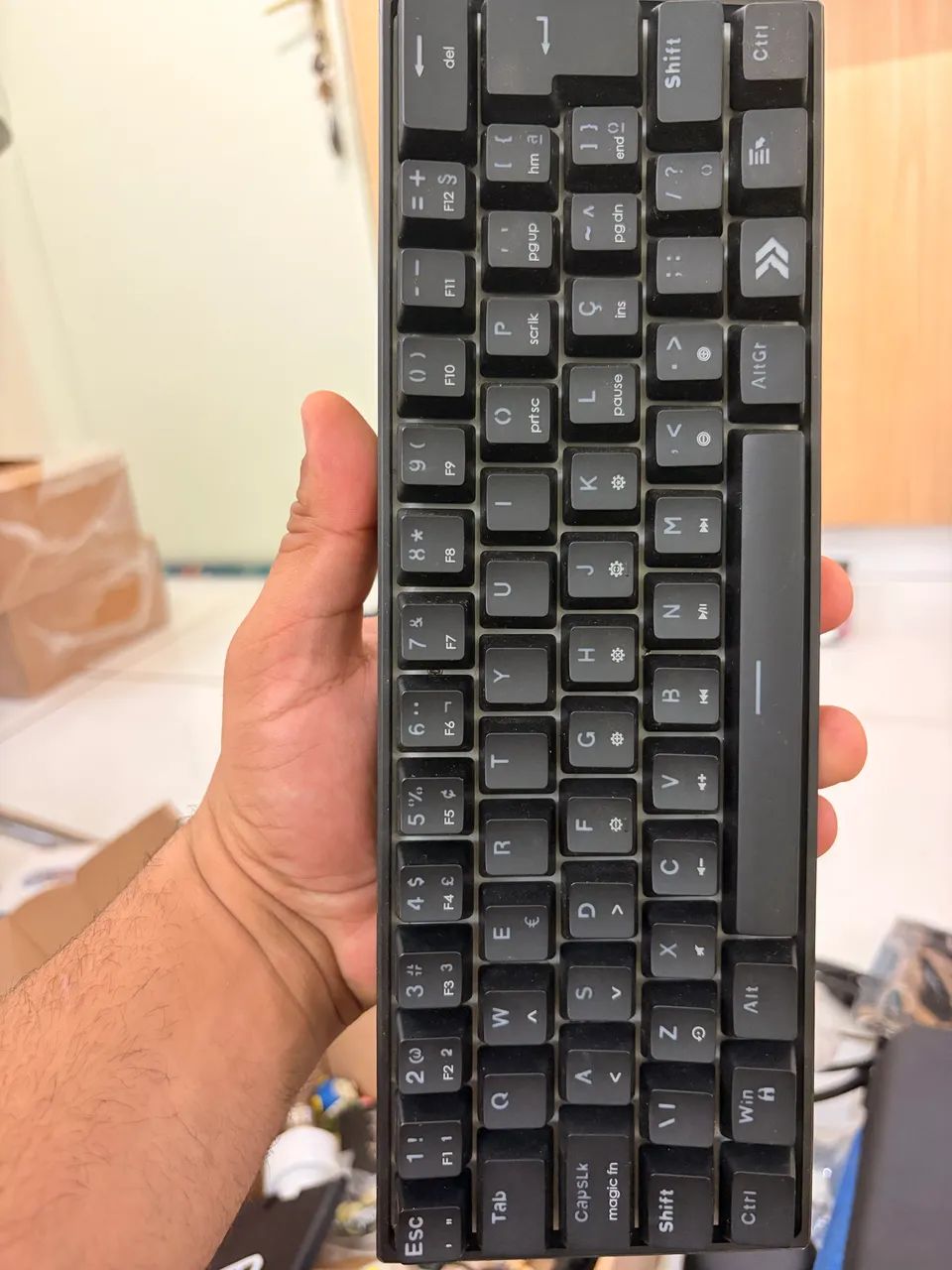 Teclado mecânico 60% semi novo - Foto 2