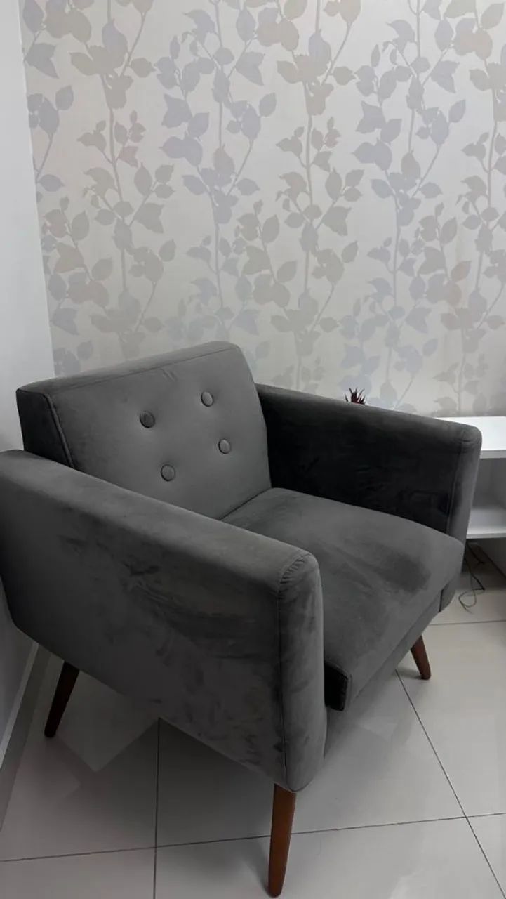 2 Poltronas Versa em Veludo Chumbo - Foto 5