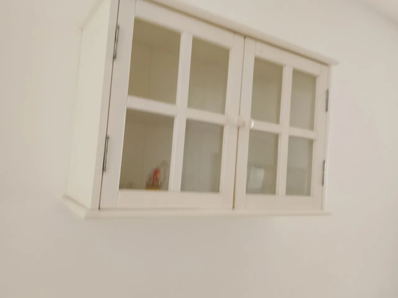 Armário de vidro lindo 