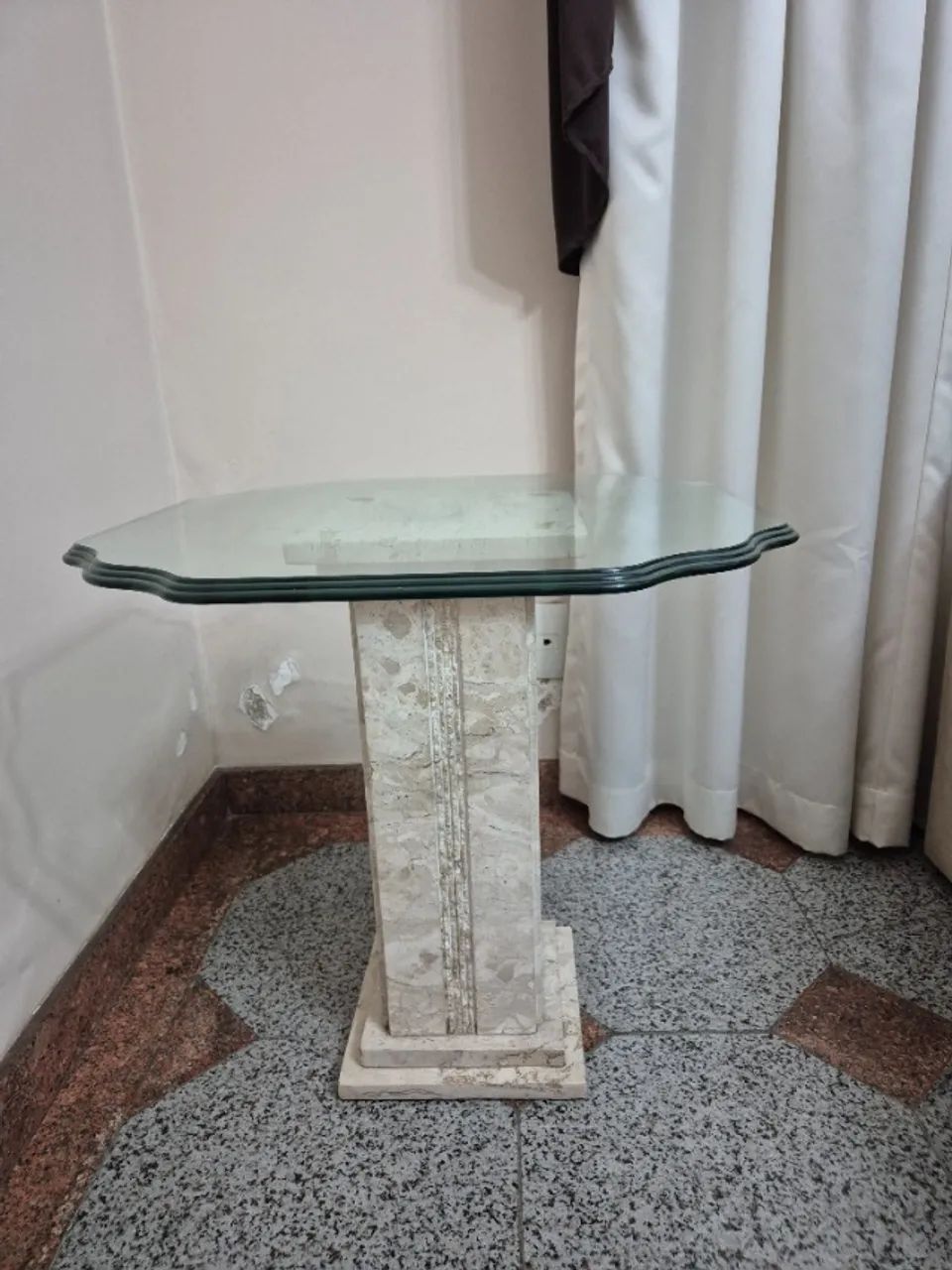 Mesinha de canto
