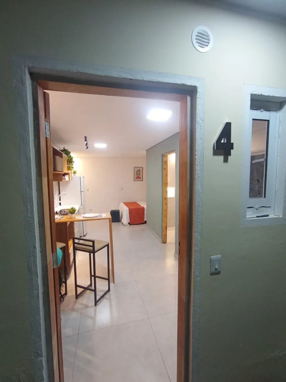 Casa com 1 dormitório, banheiro sala cozinha e lavanderia - Foto 2
