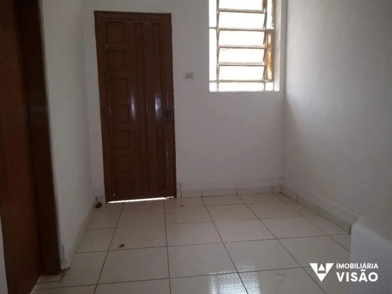 SOBRADO PARA ALUGUEL COM 03 QUARTOS NO CENTRO. NÃO POSSUI GARAGEM. - Foto 3