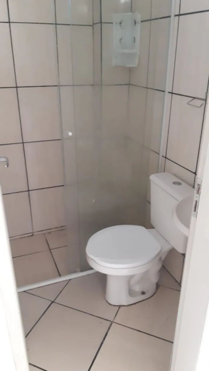VENDO 8 KITNETS Mobiliado Bairro saco grande aceito troca por  imóvel casa resto dinheiro - Foto 3