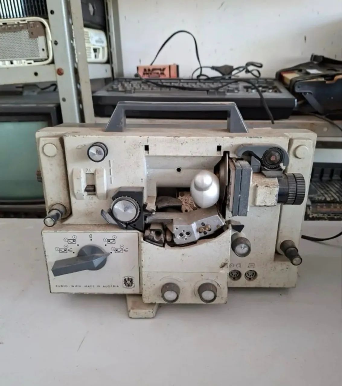 Projetor sem teste para reparo ou testar  - Foto 3