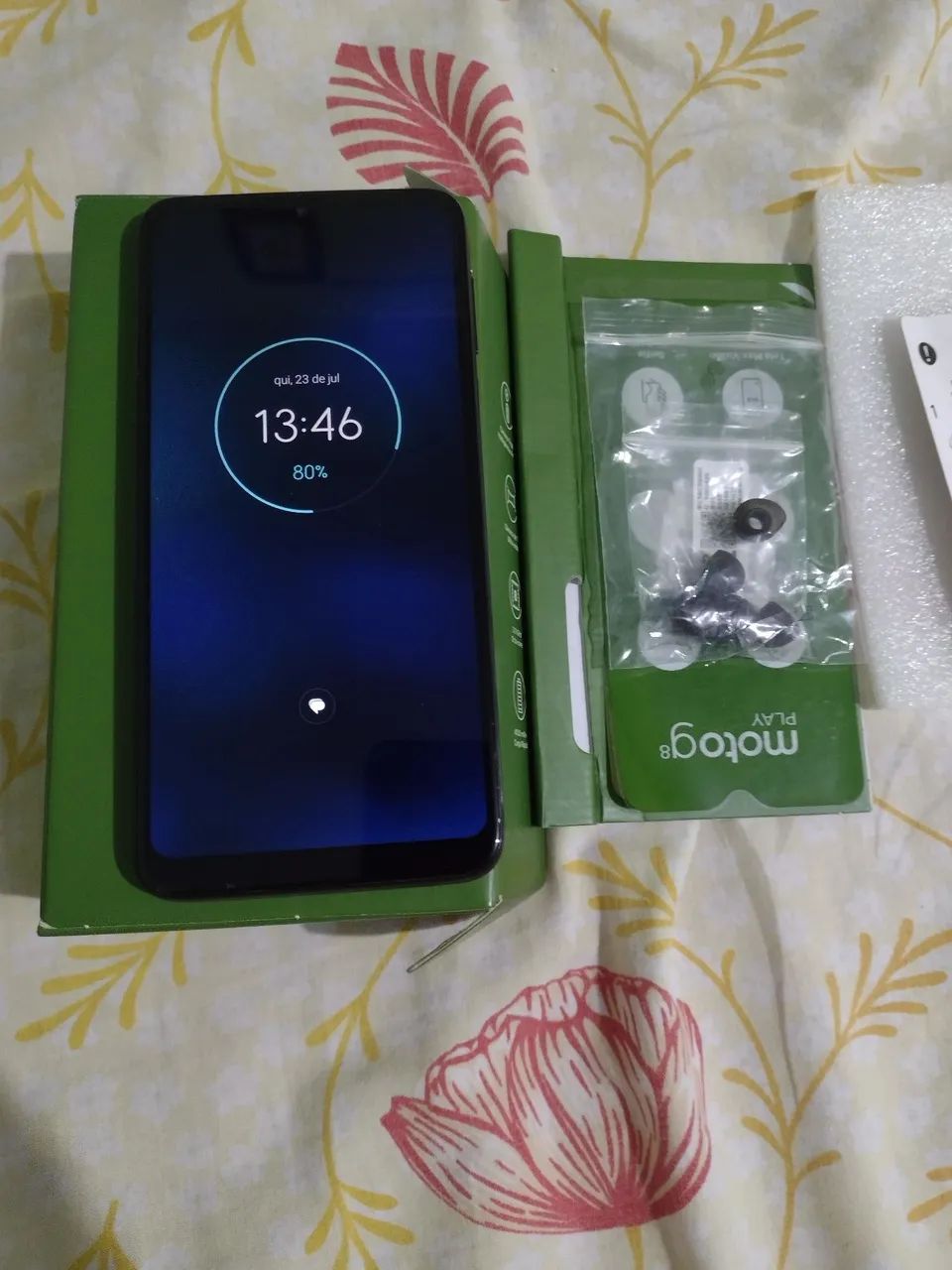 Celular moto g8 play COM NOTA FISCAL E CAIXA