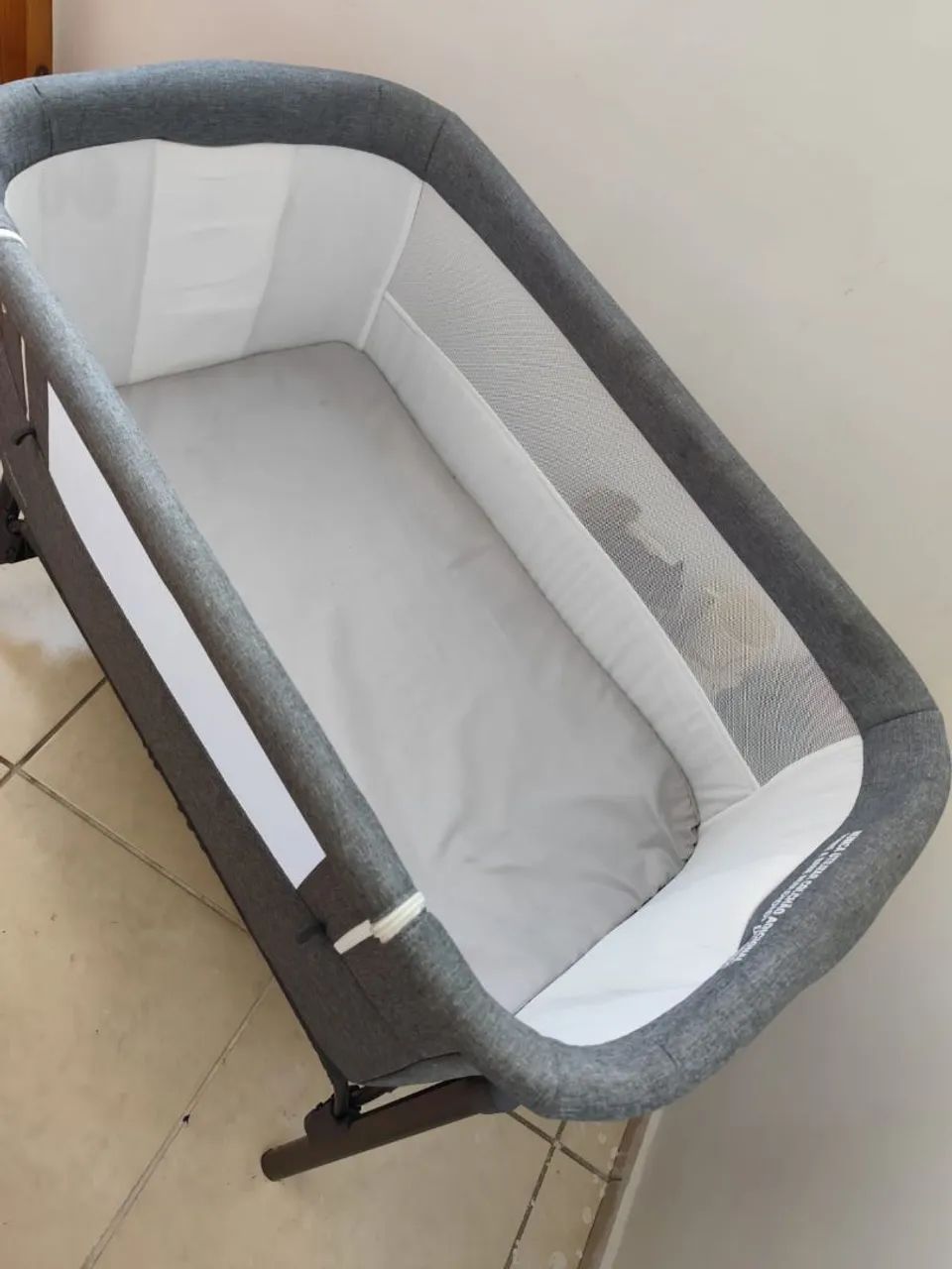 Berço portátil Galzerano com colchão e mosquiteiro.  - Foto 4