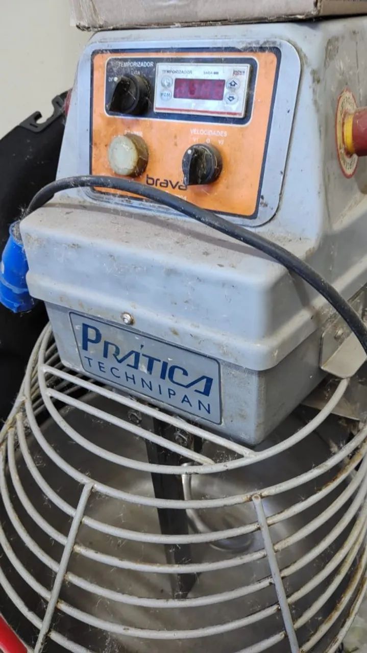 VENDO masseira marca PRATIKA mod AE-25-STD muito nova - Foto 4