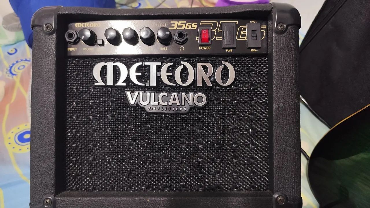 Vendo Guitarra + Baixo + Cubo - Foto 5