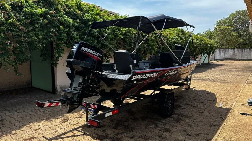 Barco 5,5mt Calaça 1,80 boca + Motor mercury 50 HP Partida elétrica +Carretinha - Kit 2025 - Foto 3