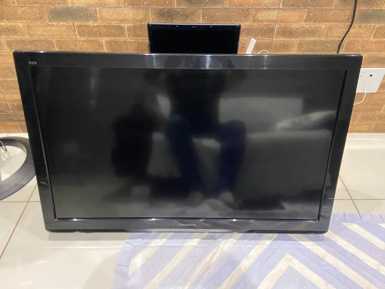 Tv Panasonic 42 polegadas não é smart - Foto 2