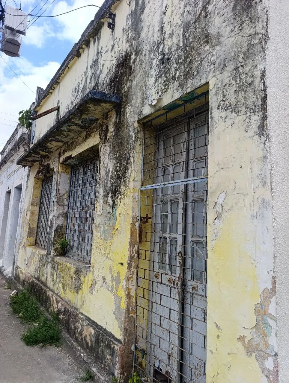 Casa com terreno de rua a rua - Rua da Areia - Foto 2