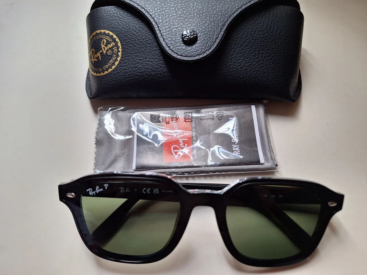 (NOVO/Sem uso) Óculos de sol Rayban POLARIZADO 