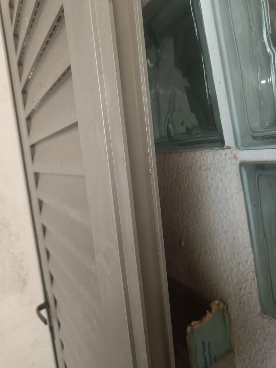 Porta de Alumínio com Acabamento Premium - Foto 3