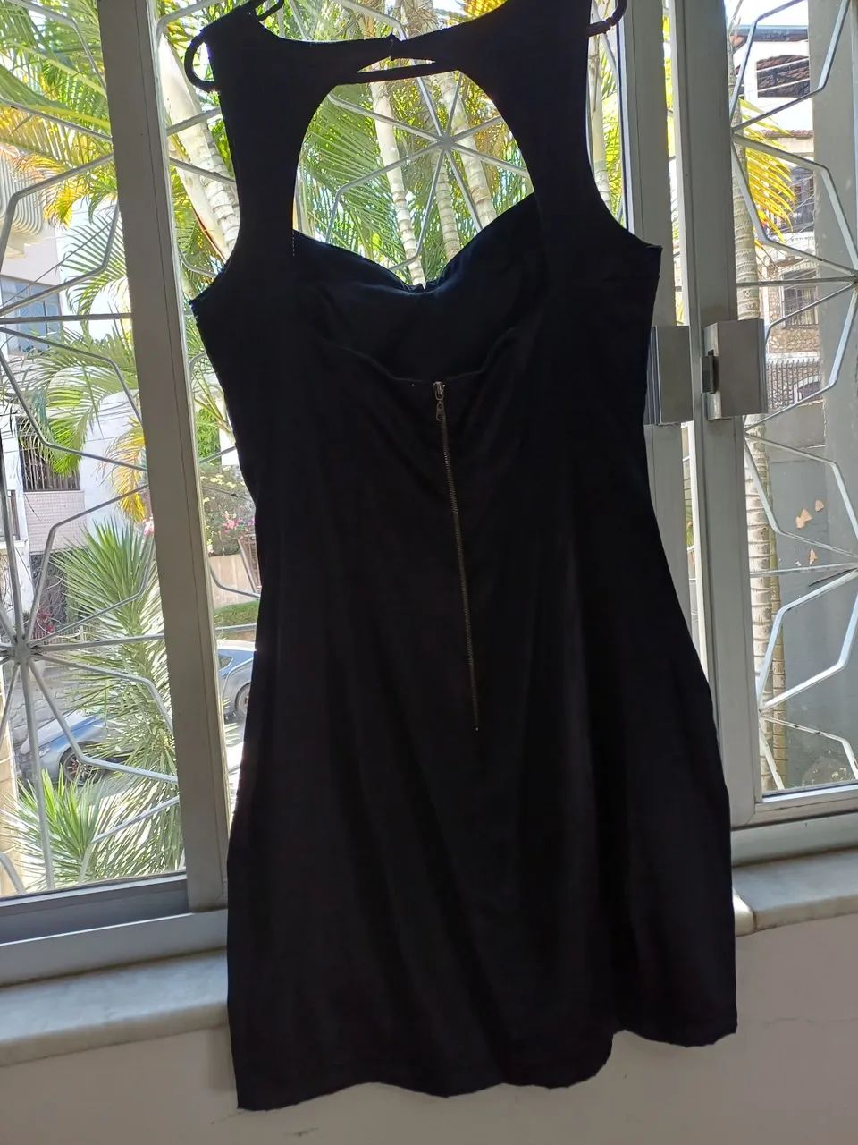 Vestido preto curto M
