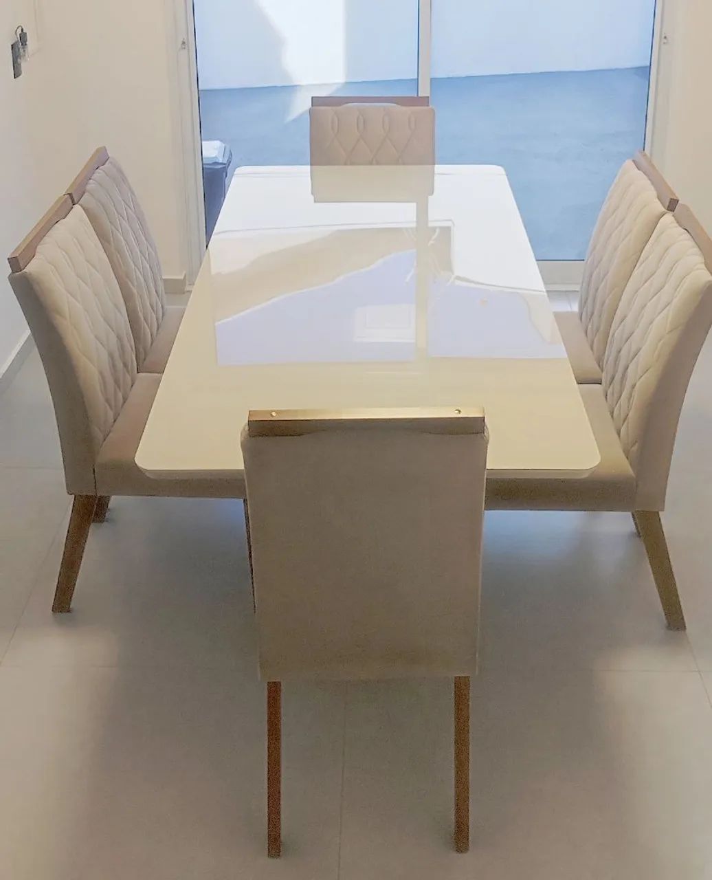 Mesa de Jantar com 6 cadeiras 