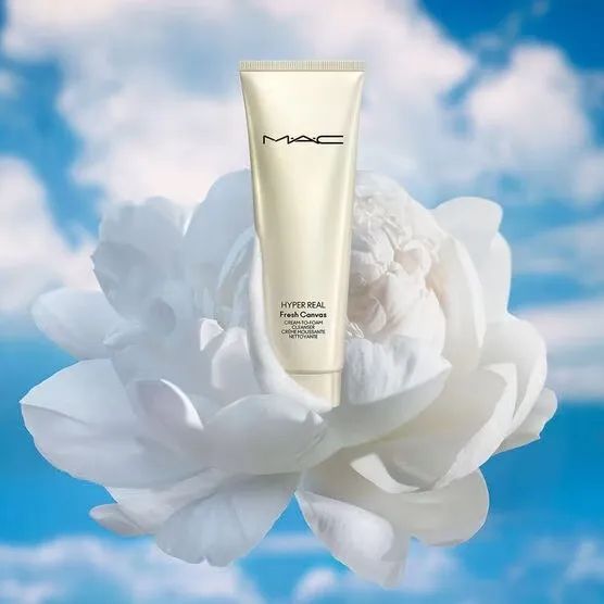 Sabonete Facial MAC em Espuma Hyper Real 125ml - Foto 2