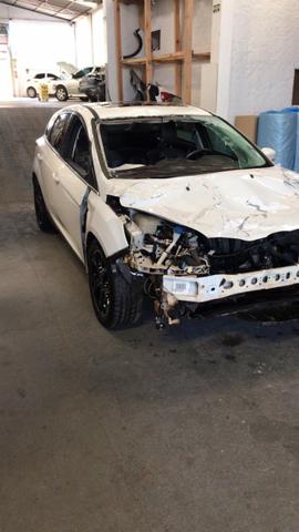 Sucata Ford Focus Power Shift Titanium AT 2.0 2015 - Foto 4