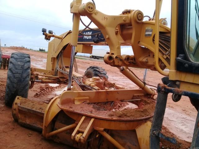 Motoniveladora Caterpillar, modelo 140K, ano 2010, com 6571 horas - Foto 2