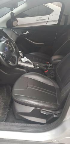 Ford New Focus 2.0 - Foto 16