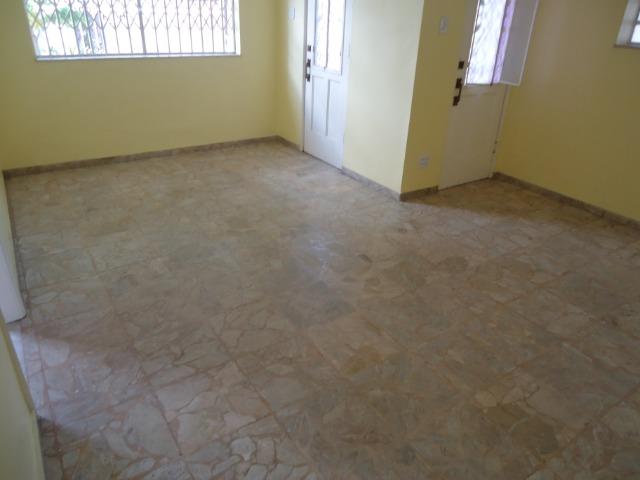 Ótima casa linear centro de terreno com 450 metros quadrados - Foto 7
