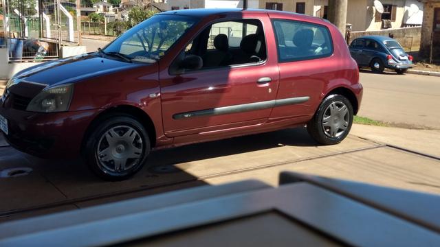 Clio - Foto 2