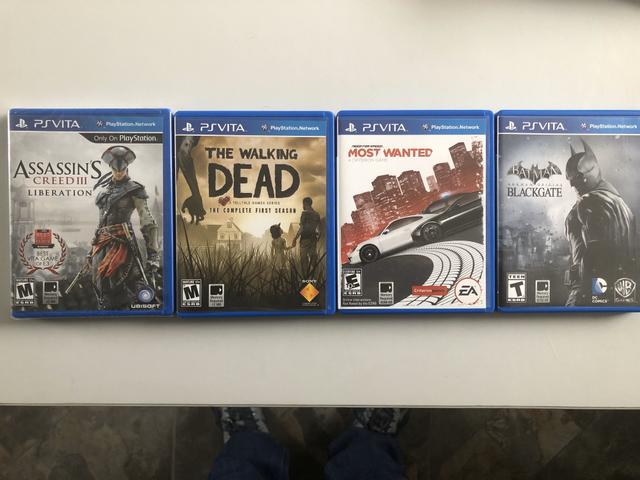 PS Vita + estojo + cartão de memória + 4 jogos - Foto 4