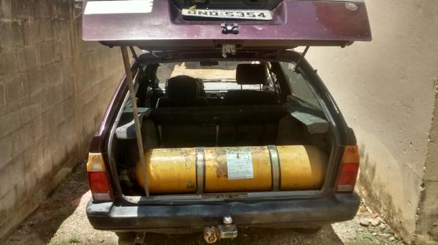 Vendo ou troco CARRO PARATI - Foto 3