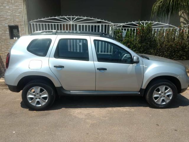 Duster Expression 1.6 Flex - Foto 2