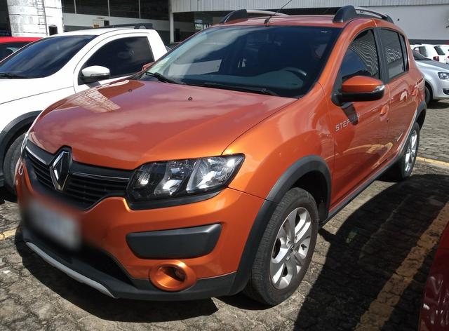 Sandero 1.6 Stepway Muito novo apenas 22.200km 2015/2015