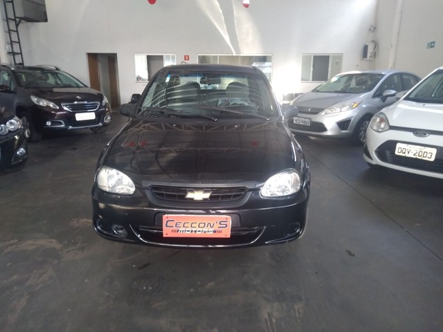CORSA SEDAN 1.0