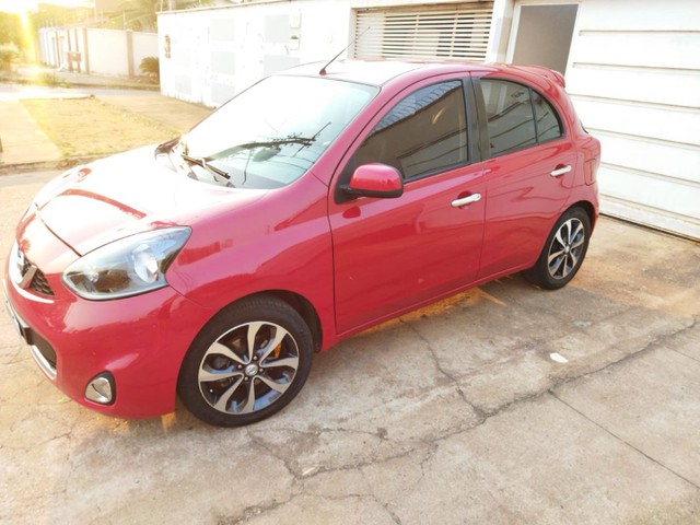 NISSAN MARCH 1.6 SL 14/15 COM BANCO COURO