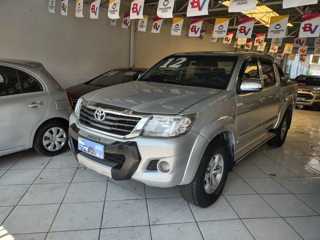 TOYOTA HILUX 2012 DIESEL COMPLETO 4 X 4 ACEITO AUTO
