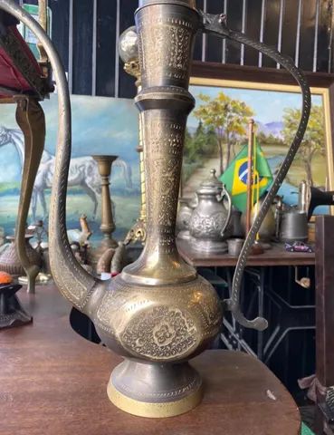 Anfora indiana antiga de metal. - Foto 2