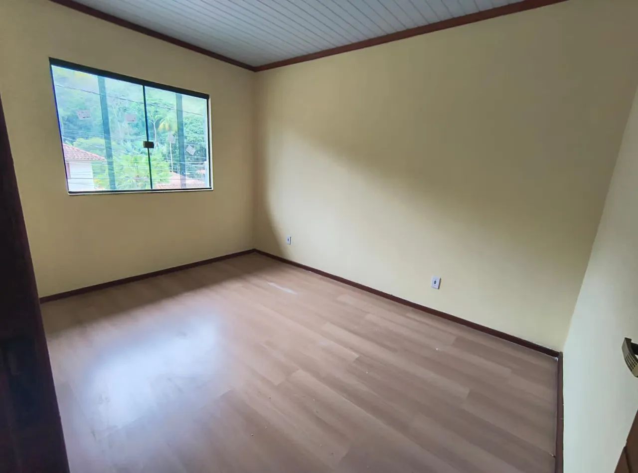 ACEITAMOS OFERTAS!! Casa em Amparo, Nova Friburgo, com 4 quartos - Foto 4