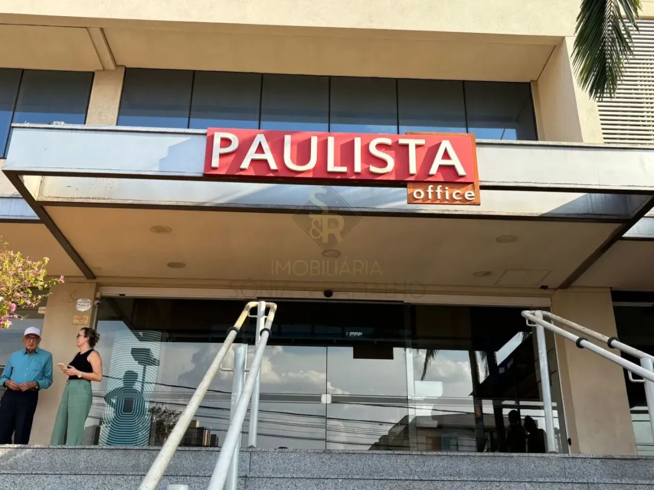Sala Comercial para Locação no Bairro Jardim Palma Travassos, em Ribeirão Preto