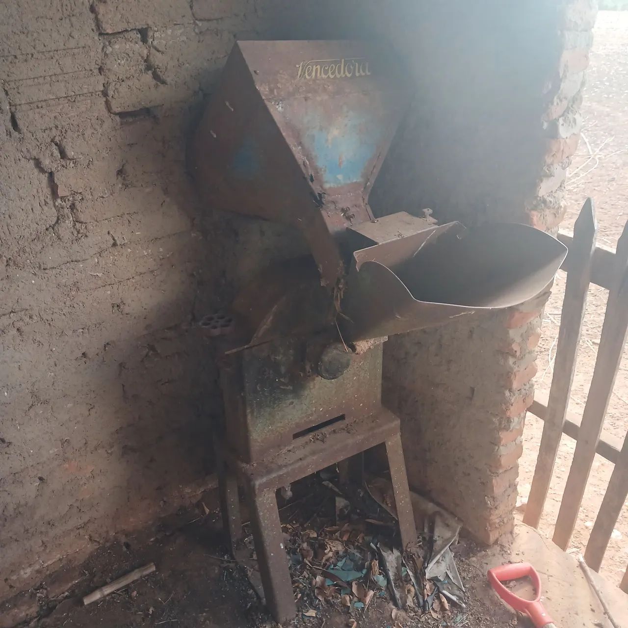 Triturador de Ração Vencedora