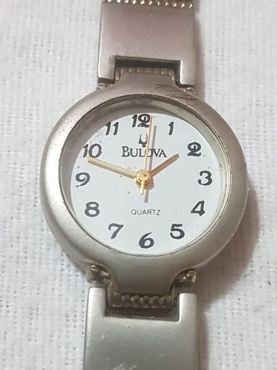 Relógio Bulova Quartz Feminino 23mm - Vintage