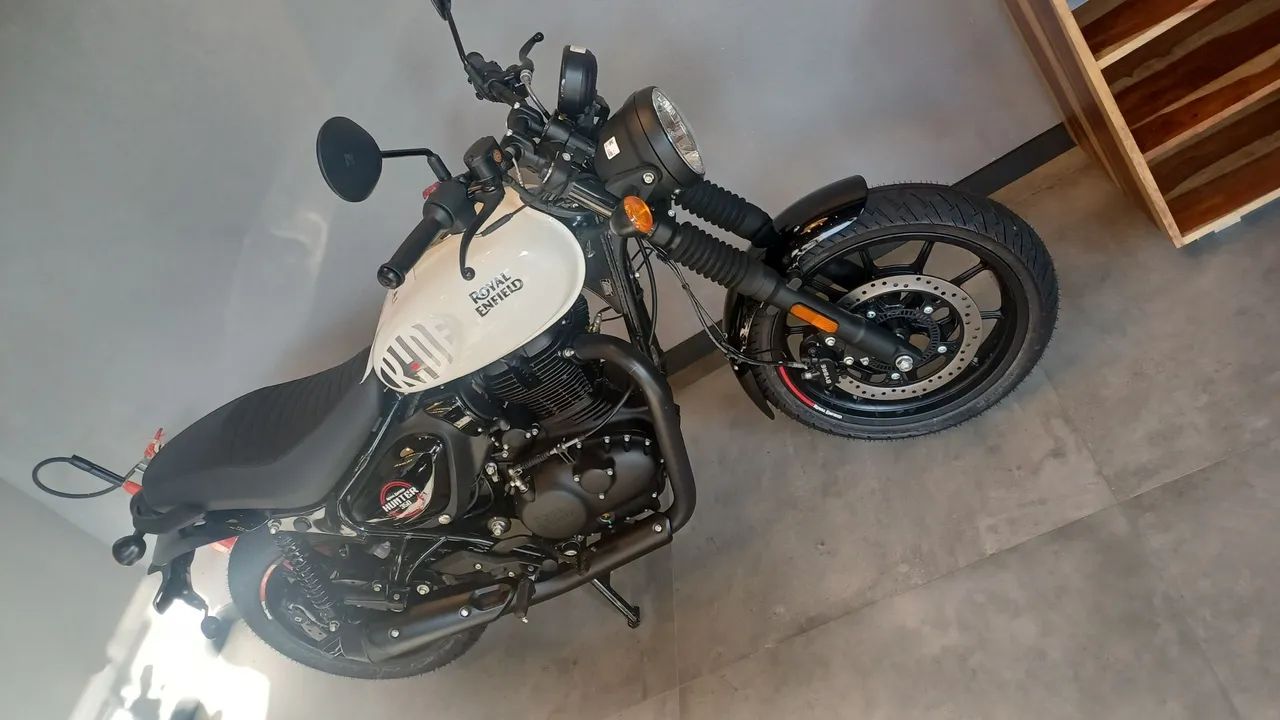 Royal Enfield Hunter Dapper Grey 350