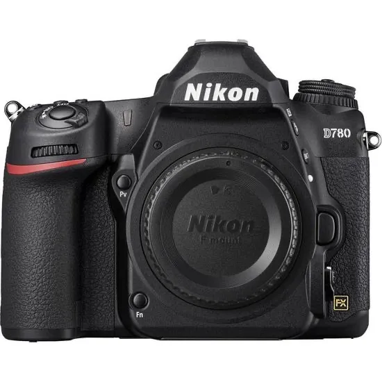 Câmera Digital Nikon D780 24.5MP 3.2" - Nova na caixa!
