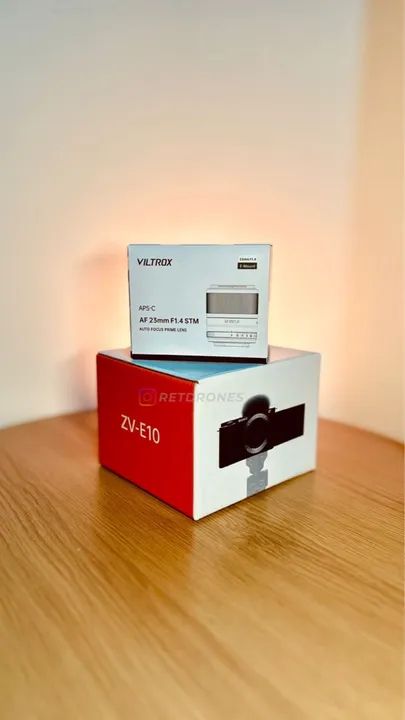 Câmera Sony ZV-E10 + Lente Viltrox AF 23mm 