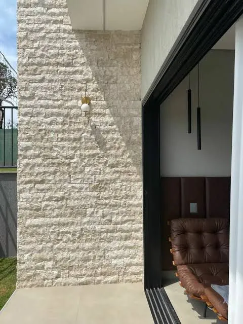 Travertino Rockface Nacional Bege 10x30