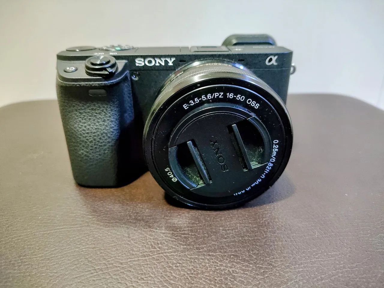 Câmera 4k Sony A6400 + lente e acessórios impecáveis  - Foto 6
