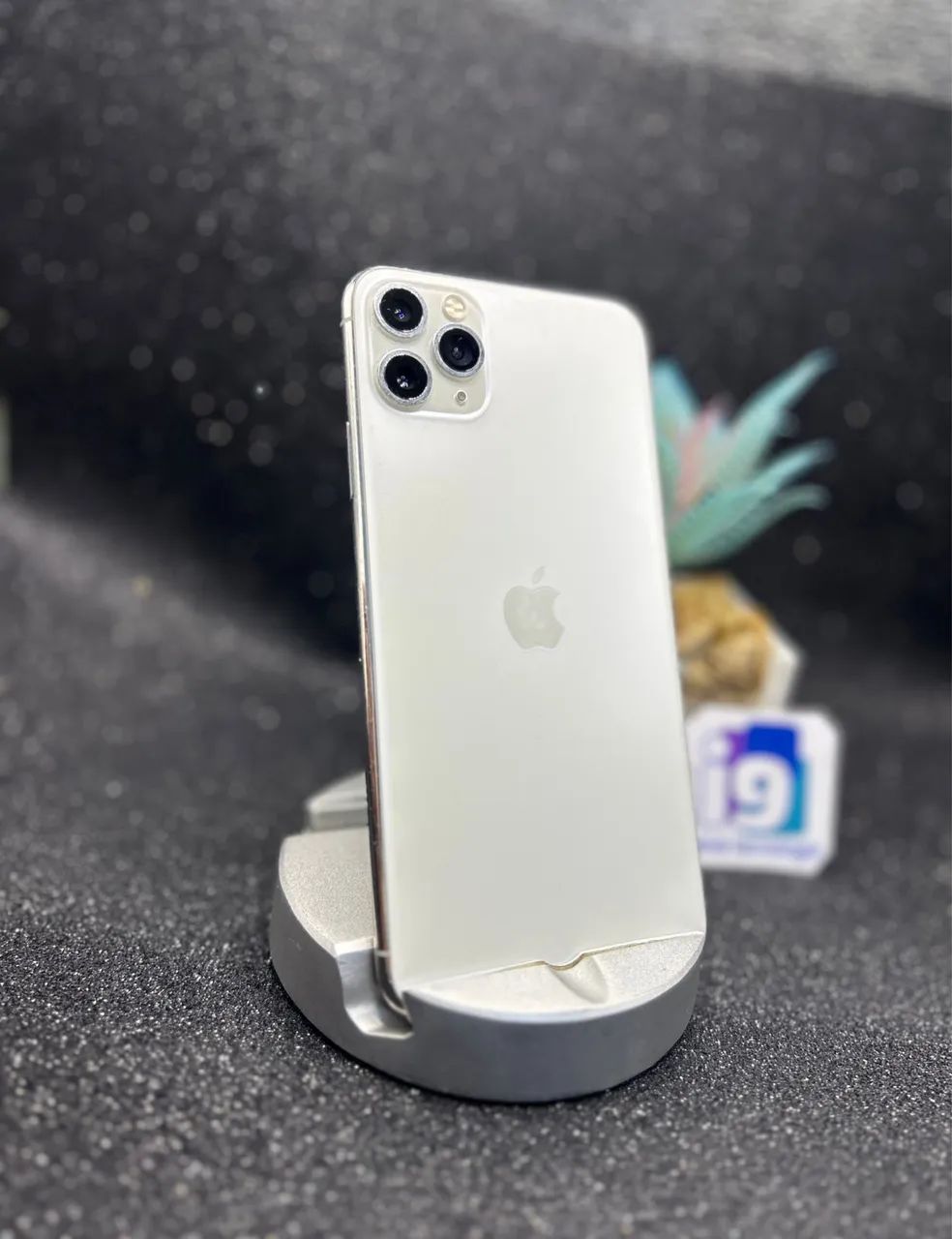 iPhone 11 Pro Max   Branco  64GB  73%, Seminovo com garantia  - Foto 2