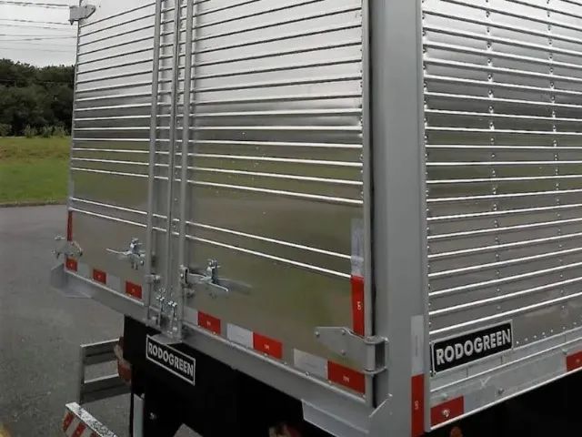 VW 11180 Delivery Baú 2018 - Foto 3