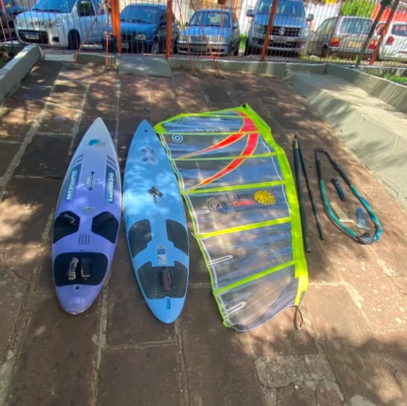 Windsurf - 2 Prancha, Vela e Acessórios.