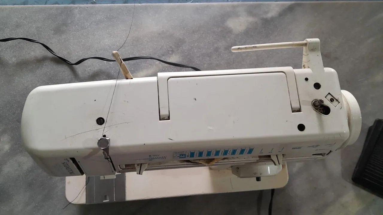 Sewing machine working perfectly63824103999873121