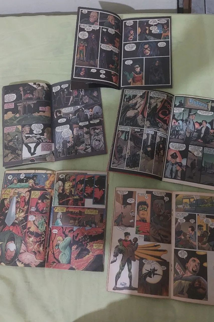 1 Blu-ray do Batman, 2 DVDs e 10 Gibis + Livrinho Marvels - Foto 4